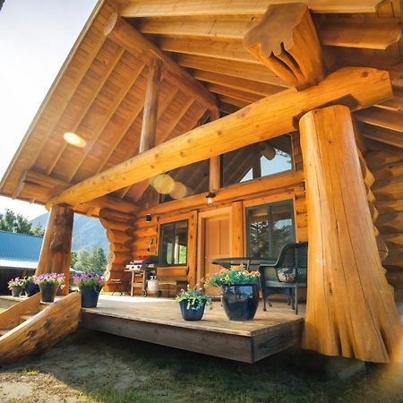 Bella Coola Grizzly Tours And Resort Hagensborg Экстерьер фото