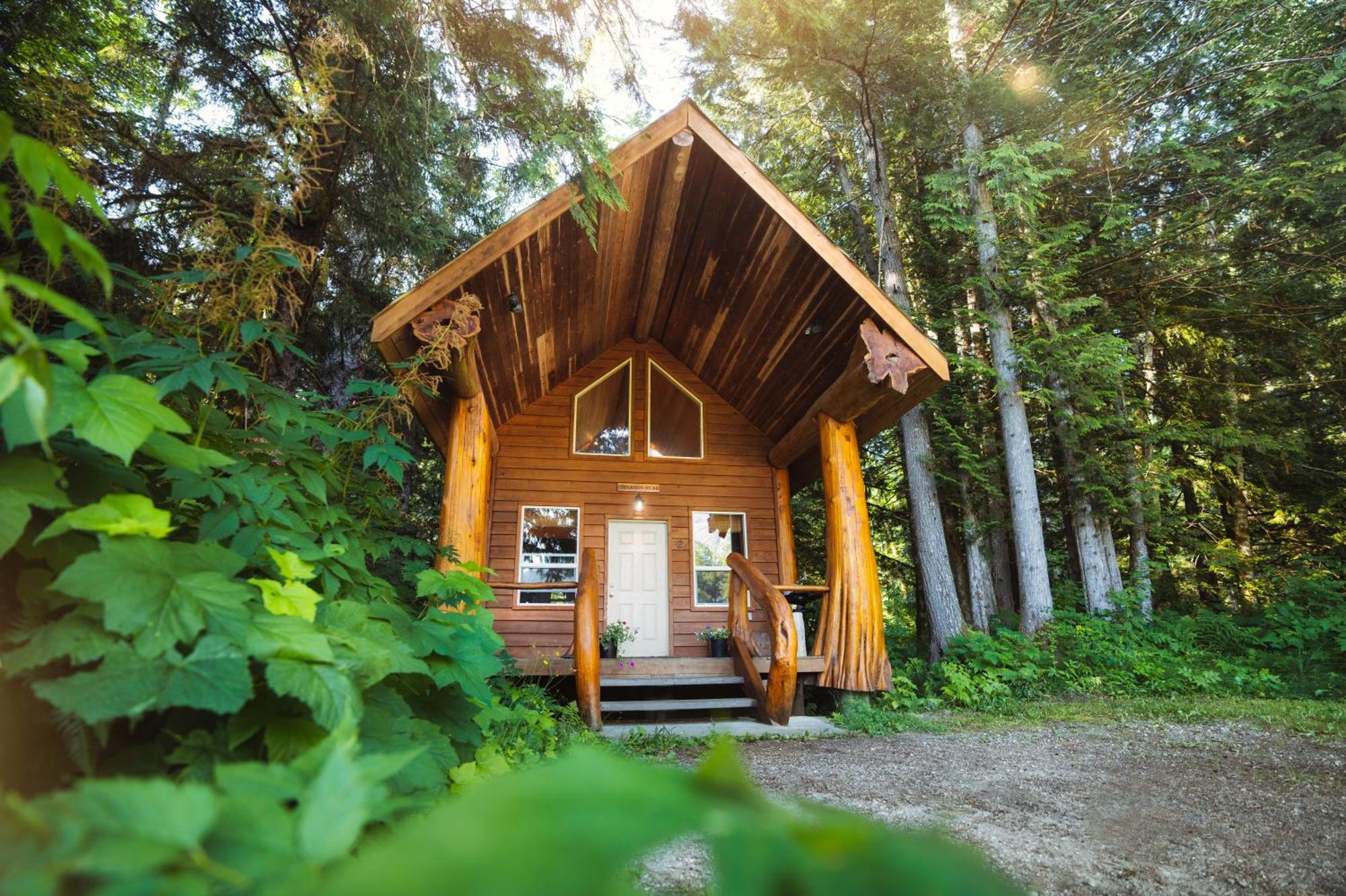 Bella Coola Grizzly Tours And Resort Hagensborg Экстерьер фото