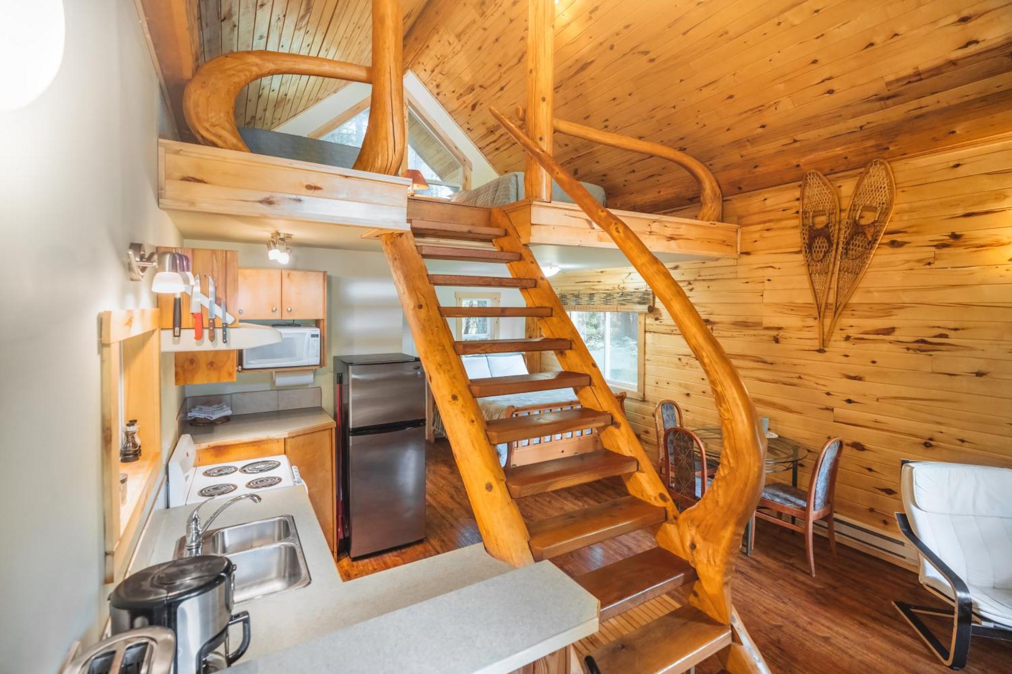 Bella Coola Grizzly Tours And Resort Hagensborg Экстерьер фото