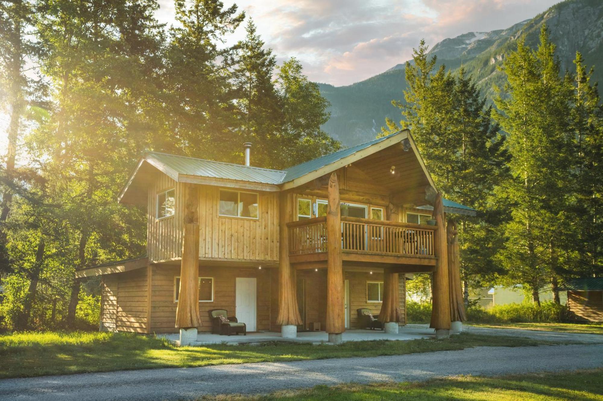 Bella Coola Grizzly Tours And Resort Hagensborg Экстерьер фото