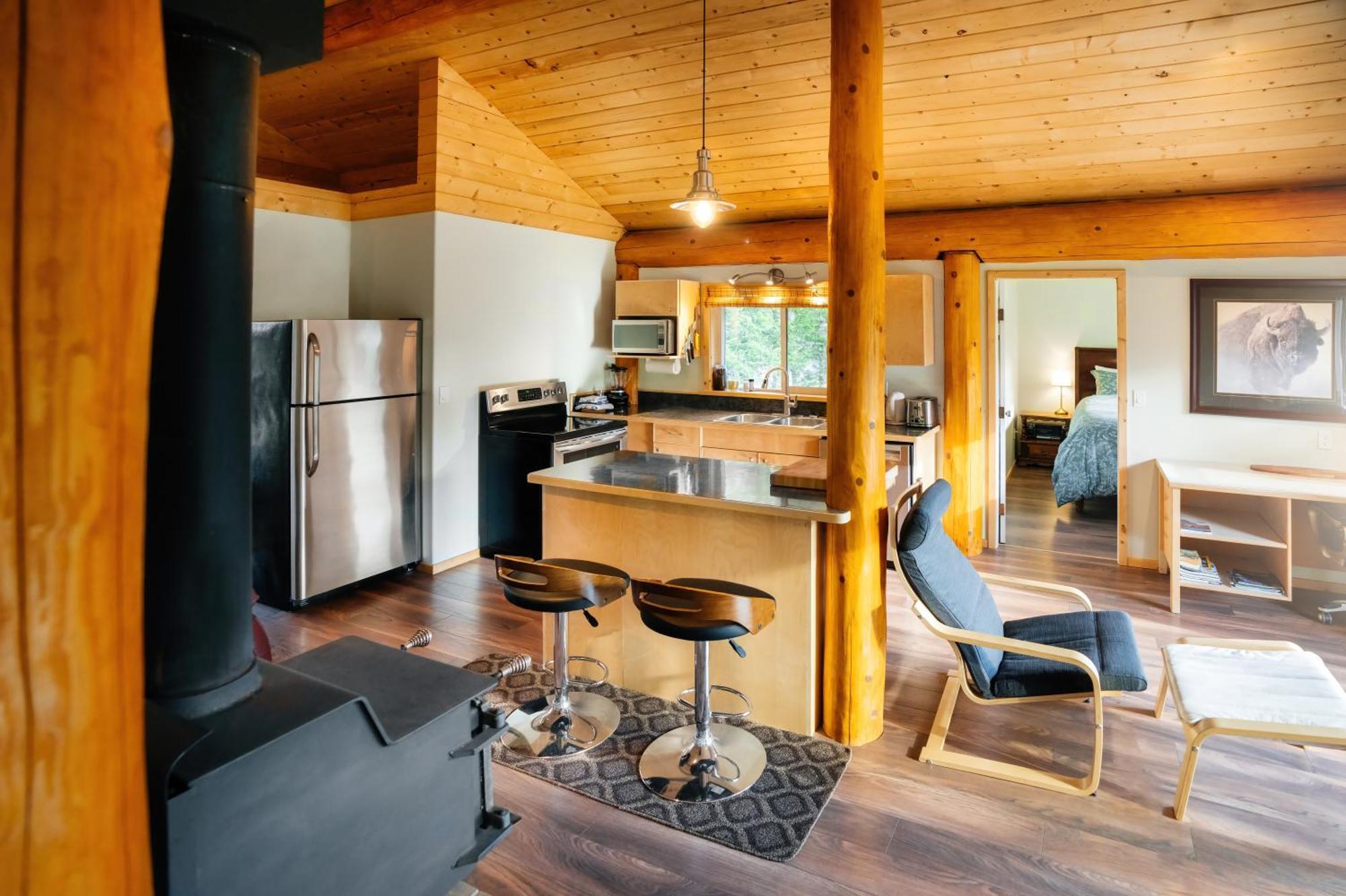 Bella Coola Grizzly Tours And Resort Hagensborg Экстерьер фото
