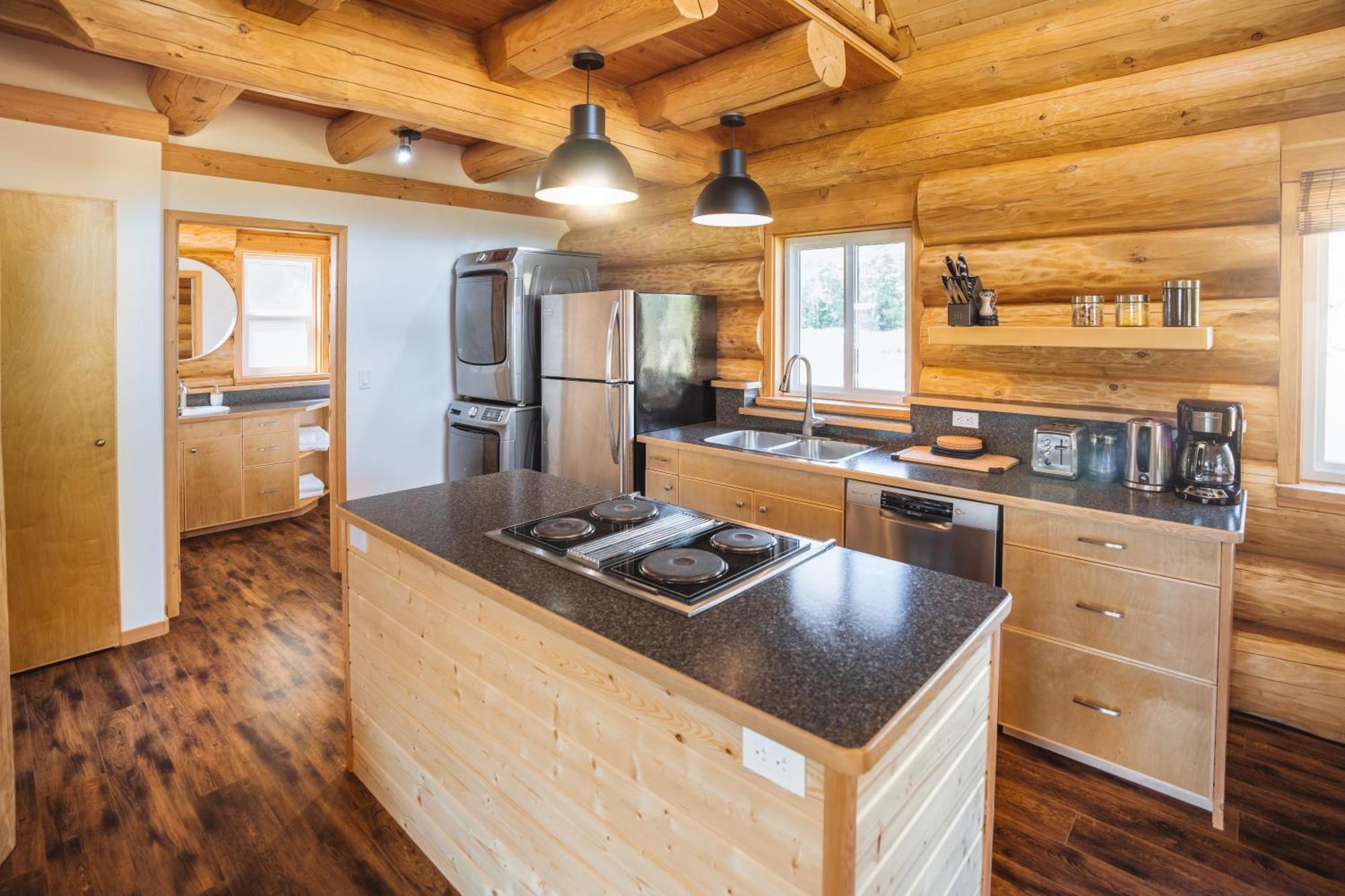 Bella Coola Grizzly Tours And Resort Hagensborg Экстерьер фото