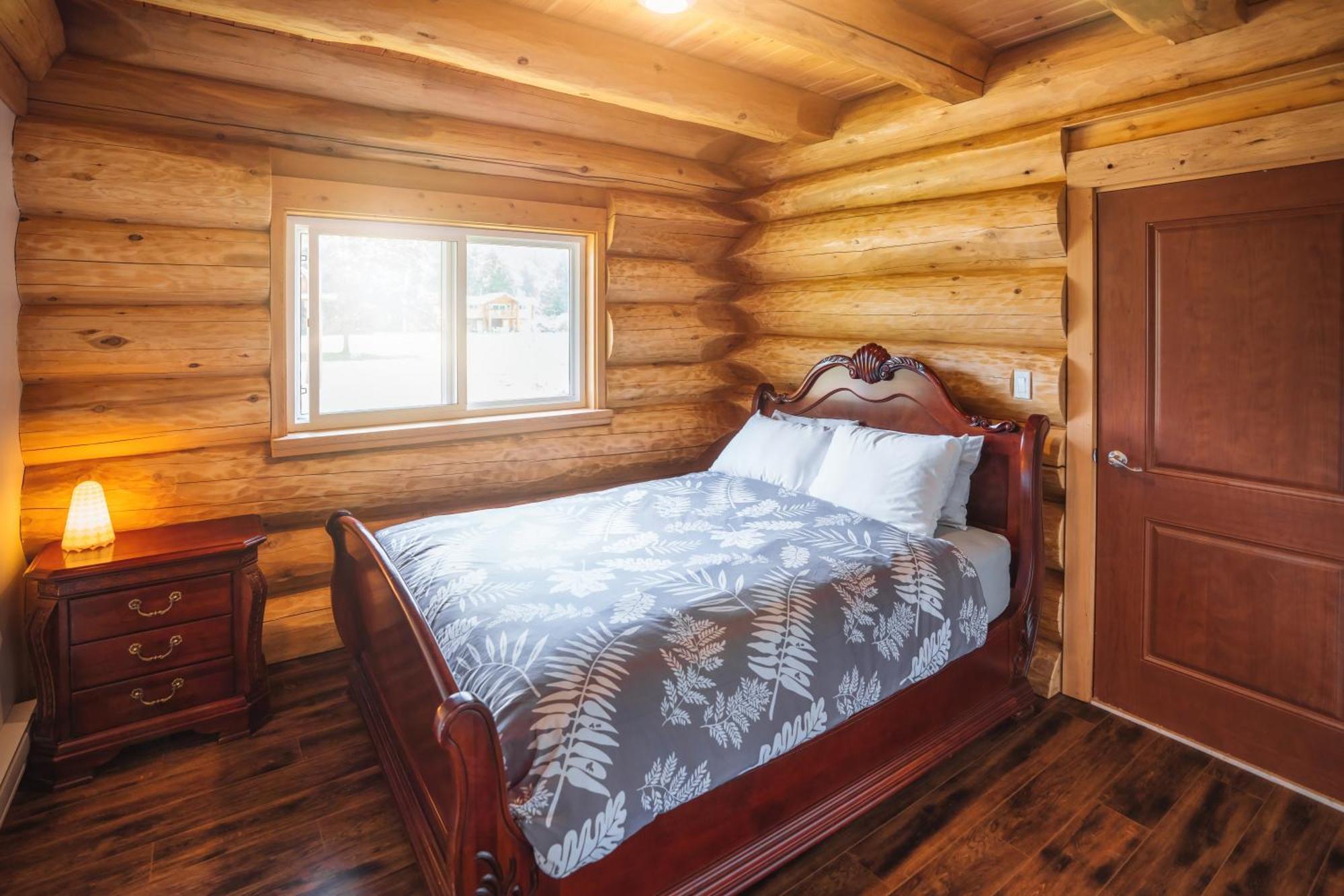 Bella Coola Grizzly Tours And Resort Hagensborg Экстерьер фото